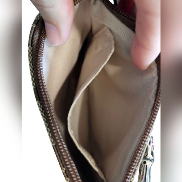 Coach Signature Crossgrain Wristlet, New With Out Tags - Picture 4 of 5